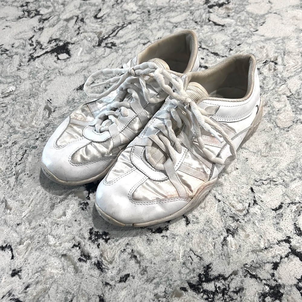 Nfinity cheerleading shoes